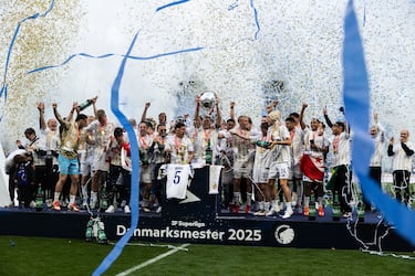 El Copenhage ganó la liga por un punto de diferencia con el Midtjylland, vigente campeón hasta entonces.