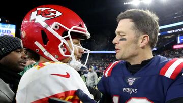 Patrick Mahomes se vuelve a encontrar con Tom Brady en momentos muy distintos para ambos pasadores.