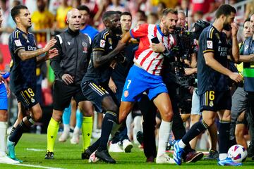 Tangana durante el Girona-Real Madrid. 