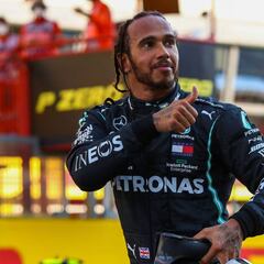 Mercedes aprovecha el parón para negociar con Hamilton