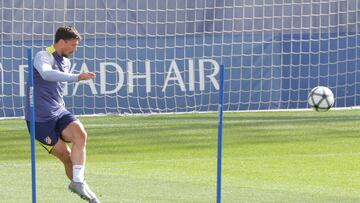 Lenglet, en el entrenamiento del Atlético.