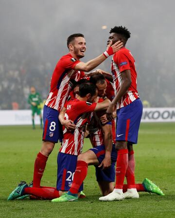 0-3. Gabi  celebró el tercer gol.