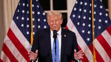 U.S. President Donald Trump speaks as he hosts Republican Senators for a dinner at Mar-a-Lago in Palm Beach, Florida, U.S., February 7, 2025. REUTERS/Kevin Lamarque