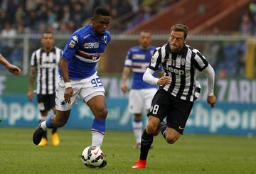 Trayectoria: CD Legan¨¦s, Real Madrid CF, RCD Mallorca, FC Barcelona, Inter de Mil¨¢n, FK Anzh¨ª Majachkal¨¢, Chelsea FC, Everton FC,UC Sampdoria, Antalyaspor, Konyaspor y Qatar SC.