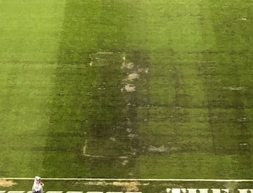 El Estadio Azteca vuelve a mostrar su cancha dañada