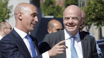 Rubiales e Infantino, tras la Asamblea de la Federación