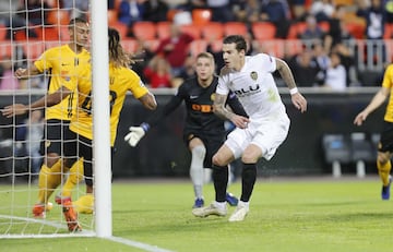 Santi Mina anotó el 1-0.