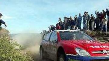 <b>NO REMONTÓ.</B> Lo intentó hasta el final, pero Carlos Sainz no pudo superar la sanción de un minuto que sufrió en la penúltima jornada.