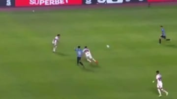 Aravena corrió desde su campo hasta el otro arco y todo acabó así: ¡el chileno brilla!