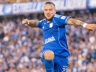 Leonardo Castro celebra el gol que le hizo a Llaneros.