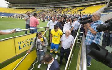 La presentación de Vitolo con Las Palmas, en imágenes