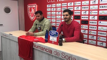 Cruz, durante su presentación con el Numancia.