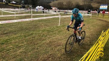 Ion Izagirre se proclama rey del ciclocross en Euskadi