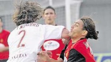 <b>VIOLENTO. </b>El choque entre Arango y Navarro fue brutal.