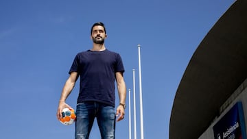 El exjugador del Barcelona de Balonmano Ra¨²l Entrerr¨ªos posa en una entrevista para AS.
