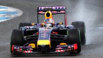 Muchos problemas para Vettel y su Red Bull en Jerez.