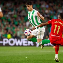 Johnny alivia a Guido