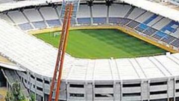 <b>POLÉMICA. </b>El club ha encargado un himno, pero la afición quiere el que suena ya en el Amilivia.