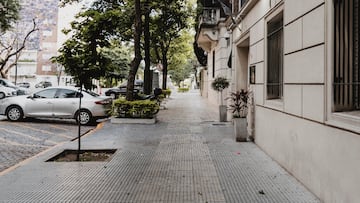 Se resbala por culpa de unas baldosas en mitad de la calle y el Ayuntamiento acaba pagando 33.000 euros