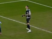 Nadie lo podía creer: un arquero hace esto con un niño y le rompe la ilusión