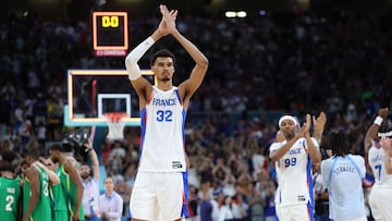 Victor Wembanyama celebra el triunfo de Francia en su estreno.