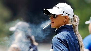 La semana m¨¢s viral de Charley Hull: fumando mientras juega y un fan le invita a cenar