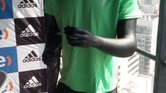 "El verde de la polera expresa que acá es el final del verano"