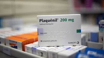 Una caja de Plaquenil, un medicamento contra la malaria hidroxicloroquina fabricado por Sanofi, utilizado durante a&ntilde;os para tratar la malaria y los trastornos autoinmunes. Francia. 8 de abril de 2020.
 