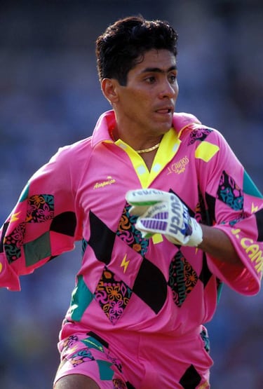 Circula supuesto jersey de Pumas en homenaje a Jorge Campos