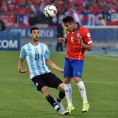 Sevilla se olvida de Mauricio Isla