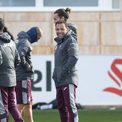 Calleja frena la salida de jóvenes valores en el mercado invernal