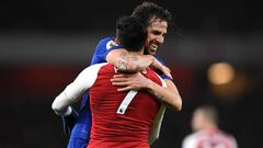 Alexis y Arsenal rescatan un agónico empate ante Chelsea
