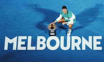 El tenista serbio Novak Djokovic levanta su 18º Grand Slam y su 9 Open de Australia al imponerse al ruso Daniil Medvédev en tres sets (7-5, 6-2 y 6-2) en la final del Gran Slam.