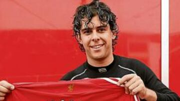 Adrián Vallés, del Liverpool.