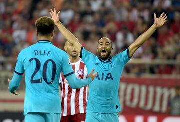 El futbolista brasileño volvió a brillar con la camiseta de cuadrol finalista de la temporada pasada, que desaprovechó la ventaja de dos goles y empató con el Olympiacos.