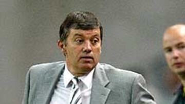 <b>'ADIEU'. <b>Santini se despide de la selección francesa como antes hicieron Lemerre y Jacquet.