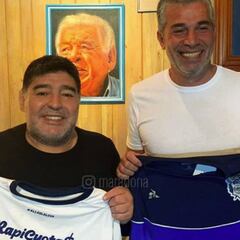 Maradona: "Estoy feliz. Vamos a trabajar con alma por Gimnasia"