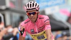 Alberto Contador celebra en la meta su victoria en el Giro.