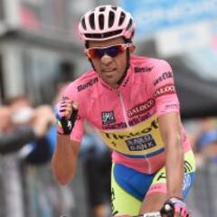 Contador salva el órdago de Landa y se corona en el Giro