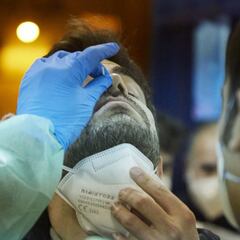 Los nueve síntomas de Ómicron que afectan a los vacunados