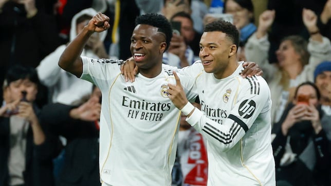 El Bernabéu arropa a Vinicius