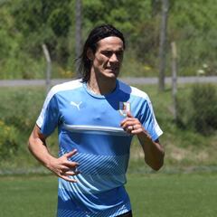 Tabárez sorprende y prueba a Cavani en el equipo titular