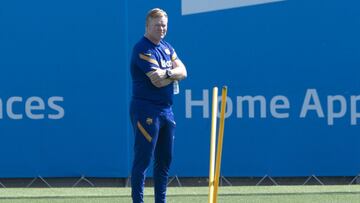 Ronald Koeman, en un entrenamiento del Bar&ccedil;a.
 
 
  
 
 Ronald Koeman