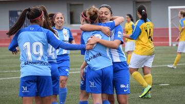 M&aacute;laga Femenino celebrando uno de sus goles contra el Polillas.