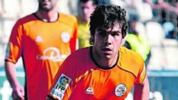 <b>PRETENDIDO. </b>Jorge Alonso está siendo seguido por Roberto Olabe, director deportivo del Valladolid.