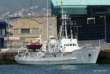 Es una embarcacin de la Armada Espa?ola dedicada a tareas hidrogrficas y de apoyo a la navegacin. Est dise?ado para realizar levantamientos batimtricos, cartografa marina y estudios hidrogrficos en diferentes reas martimas. El Antares contribuye a la seguridad de la navegacin y al conocimiento del fondo marino, ayudando en la planificacin de rutas y en operaciones militares o civiles.