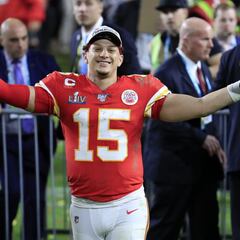 Mahomes and Kelce vs Curry and Thompson: Odds and Favorites for “The Match”