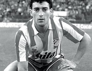 La vida de este extrovertido defensa no es precisamente ejemplar. El canario jugó cinco años en Las Palmas, de 1983 a 1988, y acabó su carrera en el Atlético de Madrid en 1989.