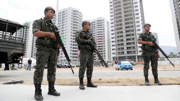 El ej&eacute;rcito est&aacute; desplegado por las calles. Ellos se suman a las fuerzas del orden de R&iacute;o, con el fin de evitar contratiempos.
 