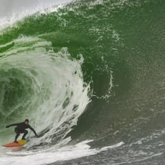 La montaña rusa de un surfista extremo
